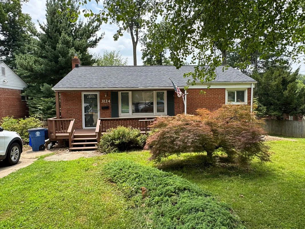 3 bed, 2.5 bath, 1868 sqft, $3,200 — Photo 1