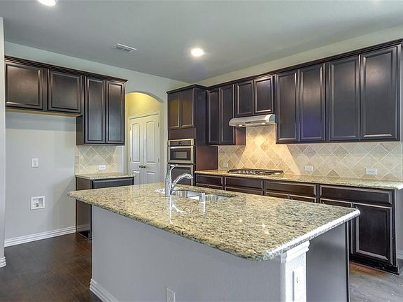 5th image of 1828 Meadow Trail Ln