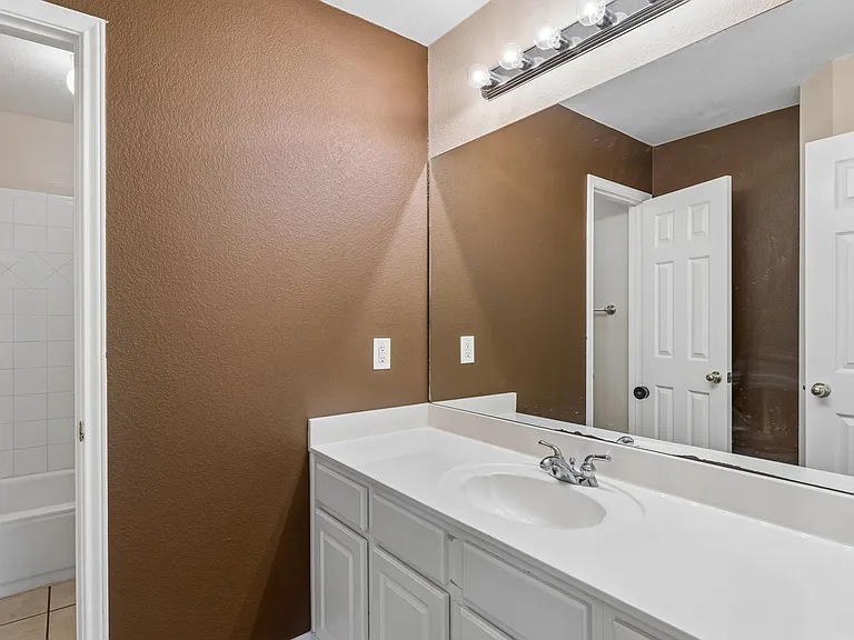 7206 W Magic Mountain Ln — Photo 26