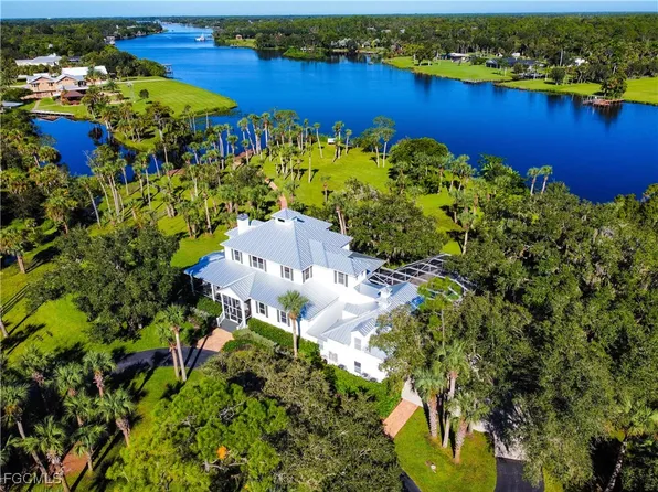 1950 Mitchell Ave, Alva, FL 33920