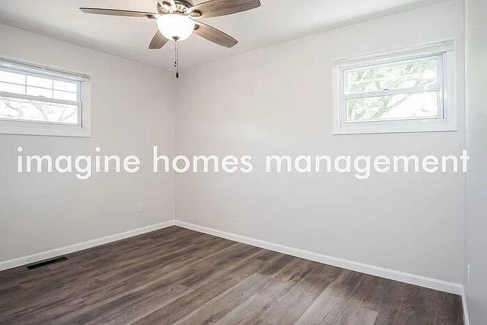 10937 Carlson Dr — Photo 10