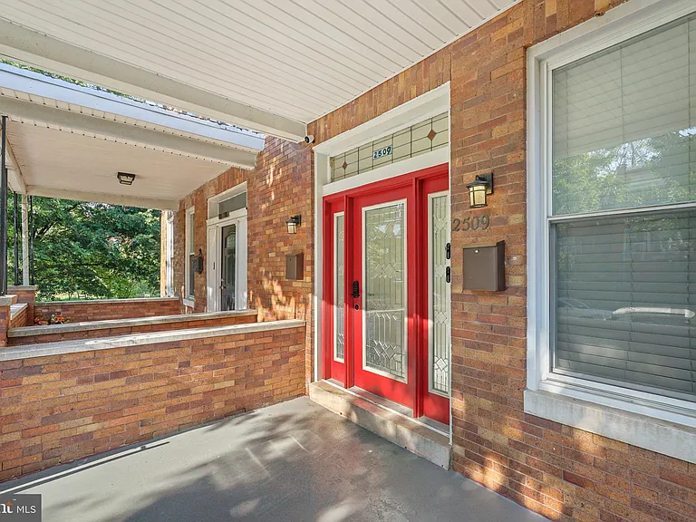 2509 Linden Ave #2 — Photo 28