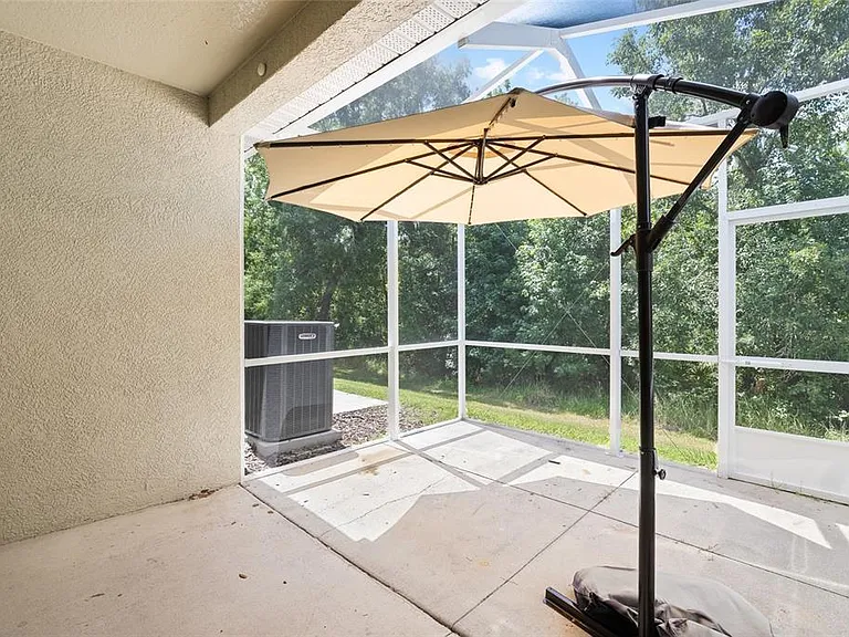 15849 Fishhawk View Dr — Photo 24