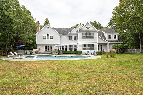 4 Candace Dr Photo 1