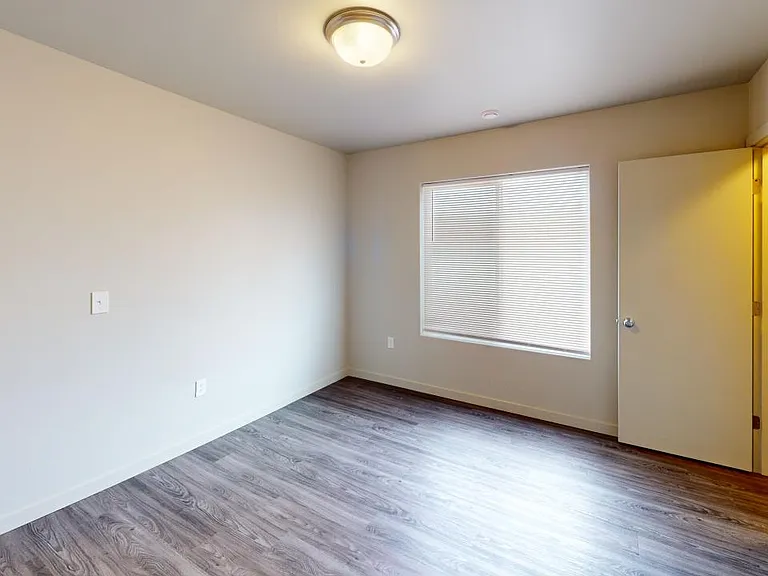 217 Stockton Ave — Photo 11