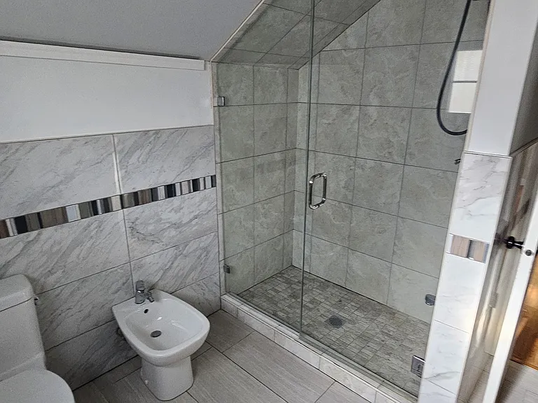 2342 Bourne Ave — Photo 17