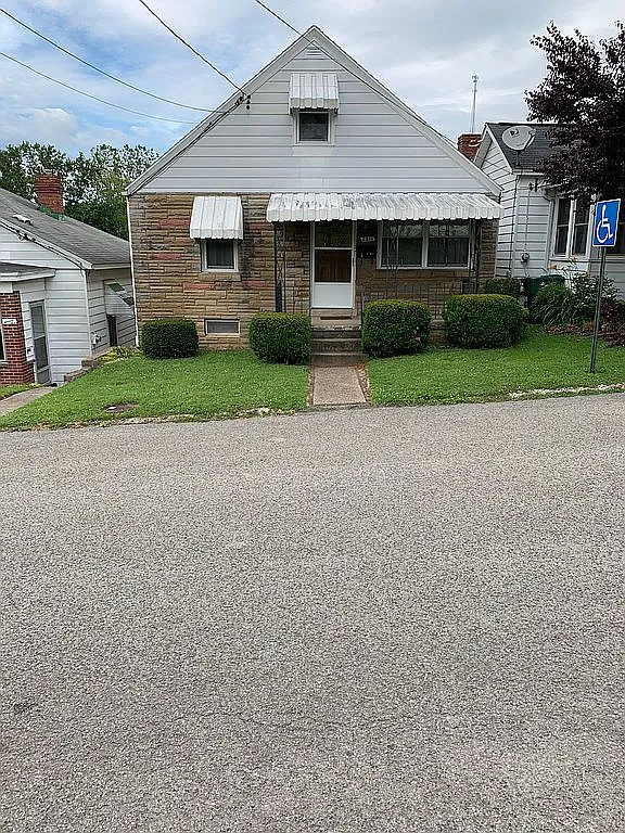2212 Gould Ave photo 1