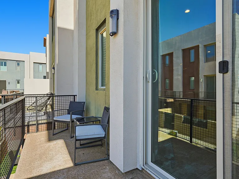 820 N 8th Ave #17 — Photo 36