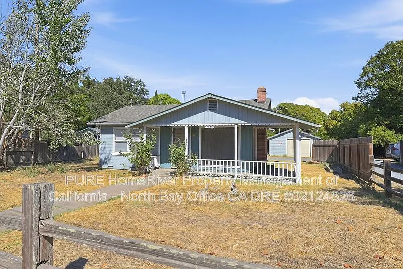 2 bed, 1.0 bath, 828 sqft, $2,700 — Photo 1
