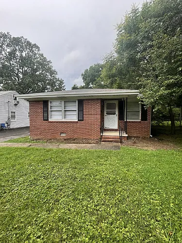 111 Beaumont St Photo 1