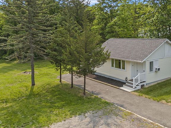 5th image of 25 Cassville Road