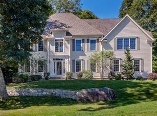 17 Carriage Hill Rd, Hopkinton, MA 01748