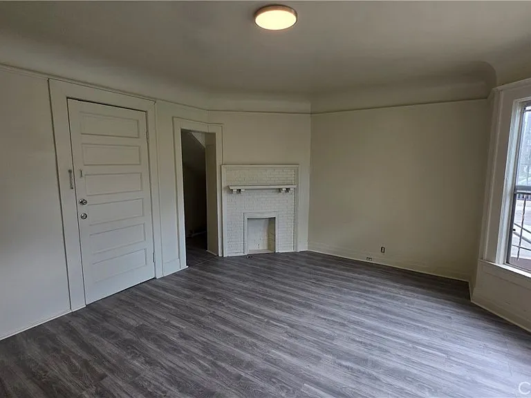 1021 W 25th St #6 — Photo 12