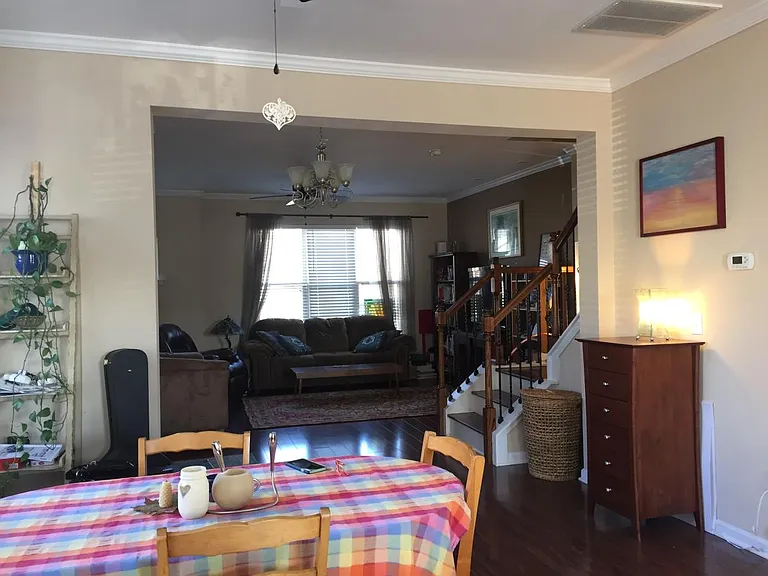 304 E Winmore Ave — Photo 5