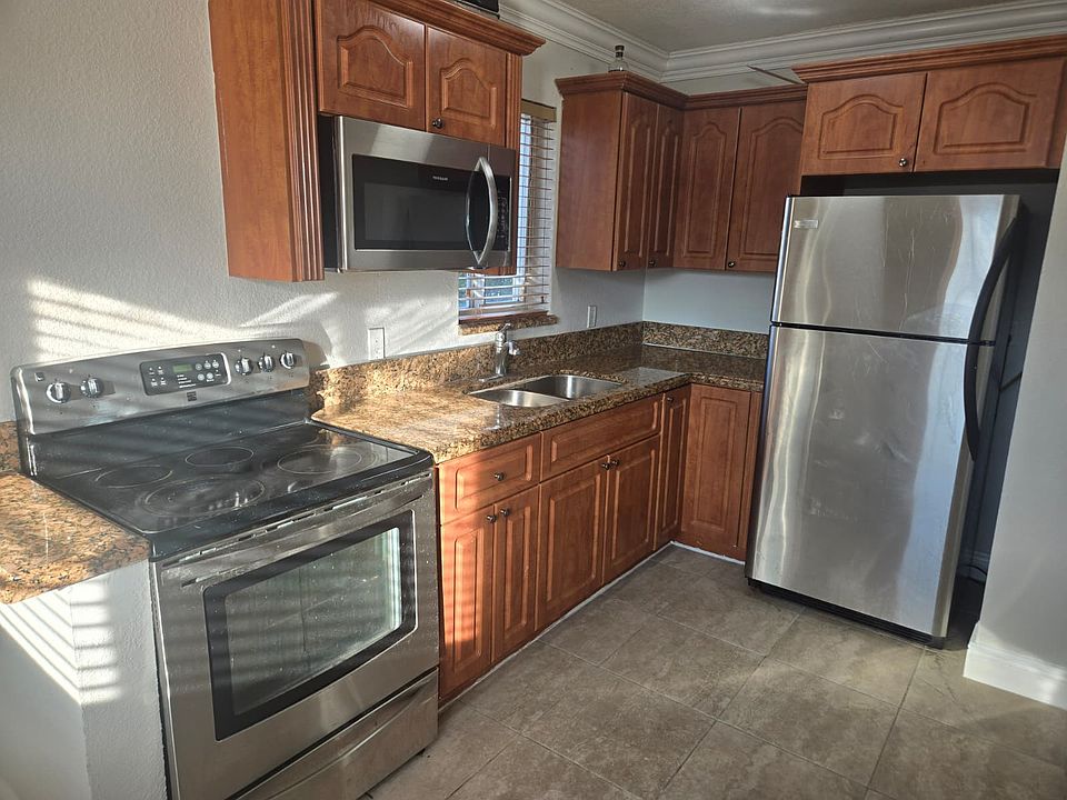 1st image of 2323 Van Buren St #108