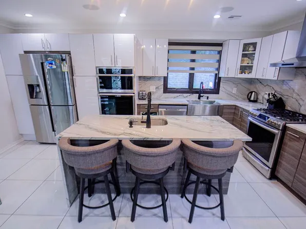 138-22 82nd Avenue image 5 of 17