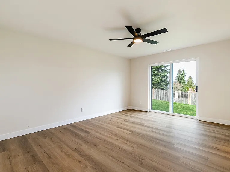 3815 Del Bonita Way — Photo 16