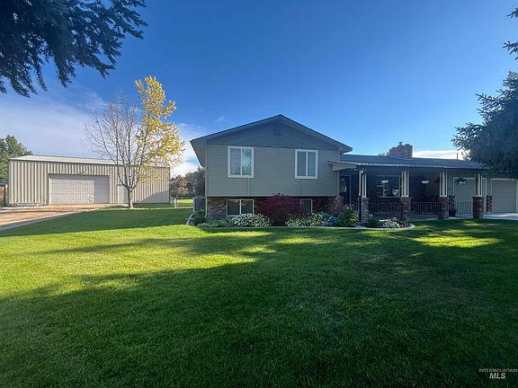 2nd image of 3001 Shamrock Ave