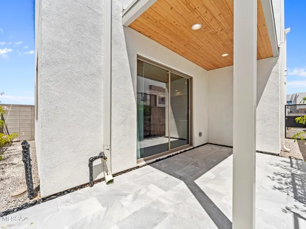 1224 E Liggins St, Tucson, AZ 85713