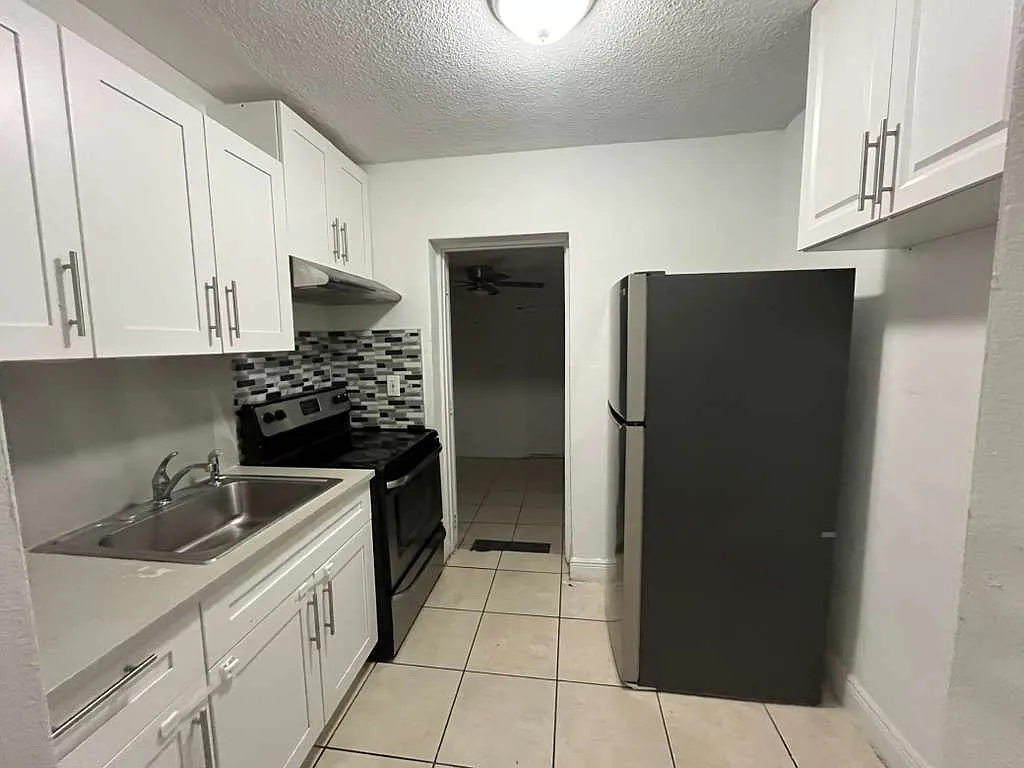 5727 Fletcher St — Photo 4