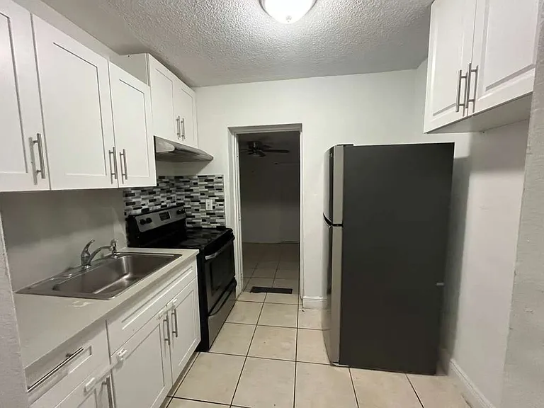 5727 Fletcher St #2 — Photo 4