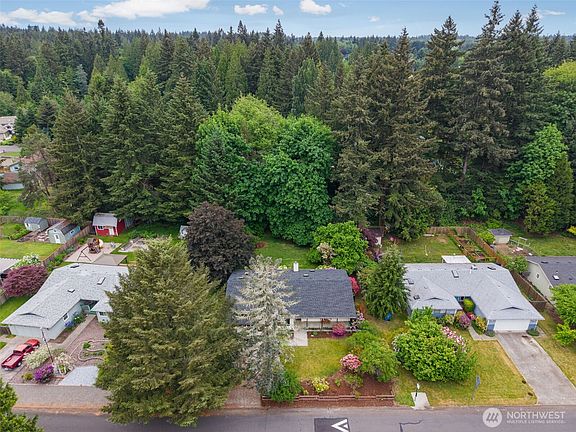 3rd image of 3524 Donnelly Drive SE
