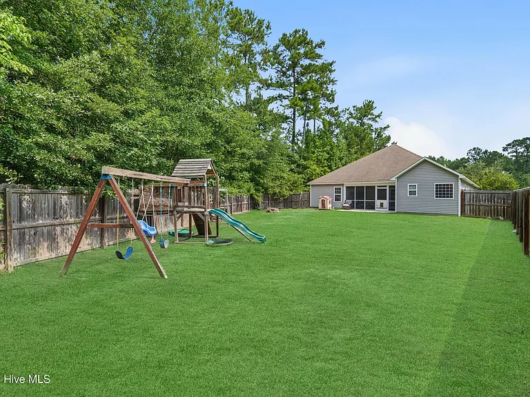 765 Radiant Dr — Photo 22