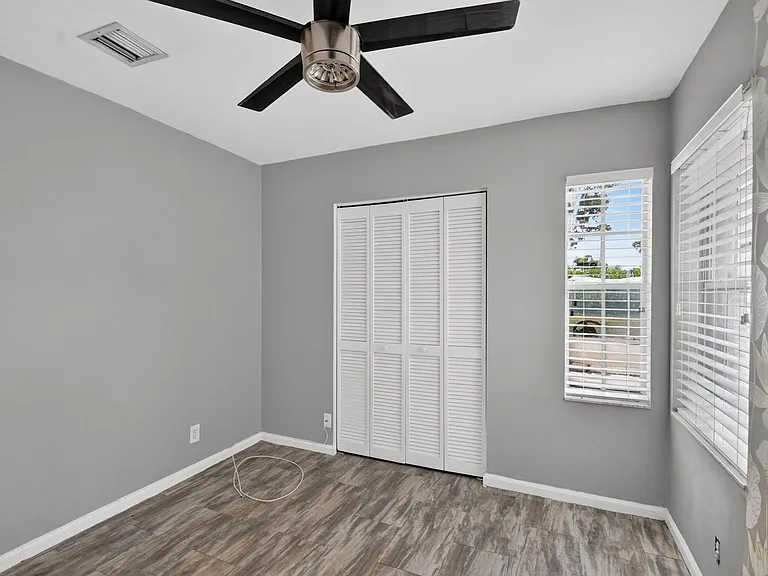 208 Caribe Ct — Photo 25