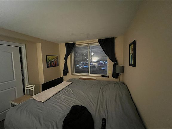 3rd image of 5348 N Cumberland Ave APT 224