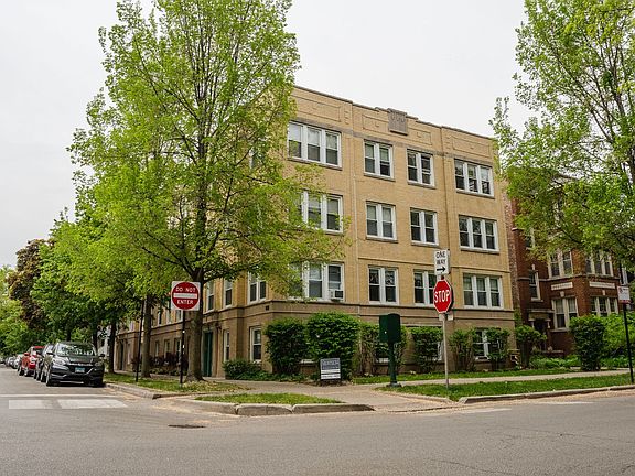 2nd image of 4542 N Maplewood Ave #4546-2B
