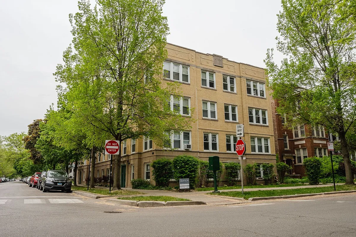 Building Photo - Maplewood