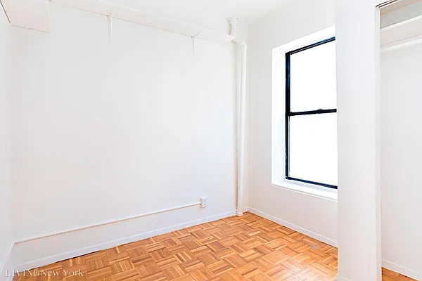 Rented by Julianna Realty Corp | media 12