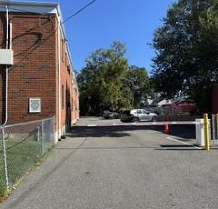 3rd image of 228 Marion St #2