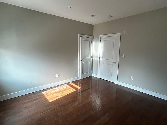 5th image of 1819-21 Wylie St #D
