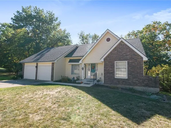 3279 W 164th Cir, Stilwell, KS 66085