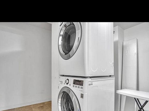 4th image of 133 W Locust St APT 221