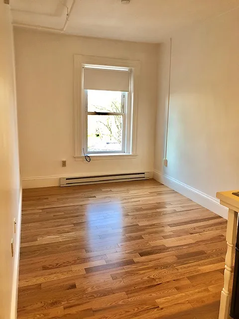 Studio, $2,045 — Photo 1