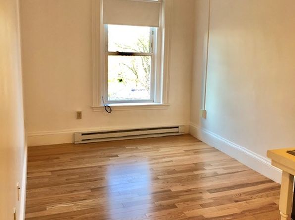 1077 Beacon St APT 12