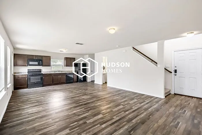 1610 Linda Ln — Photo 4