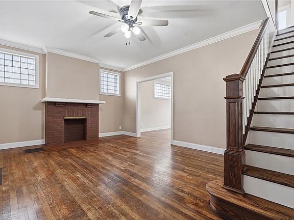 5th image of 4136 Winterburn Ave