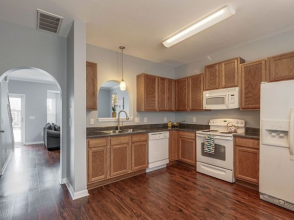4th image of 1040 Charlie Daniels Pkwy APT 108