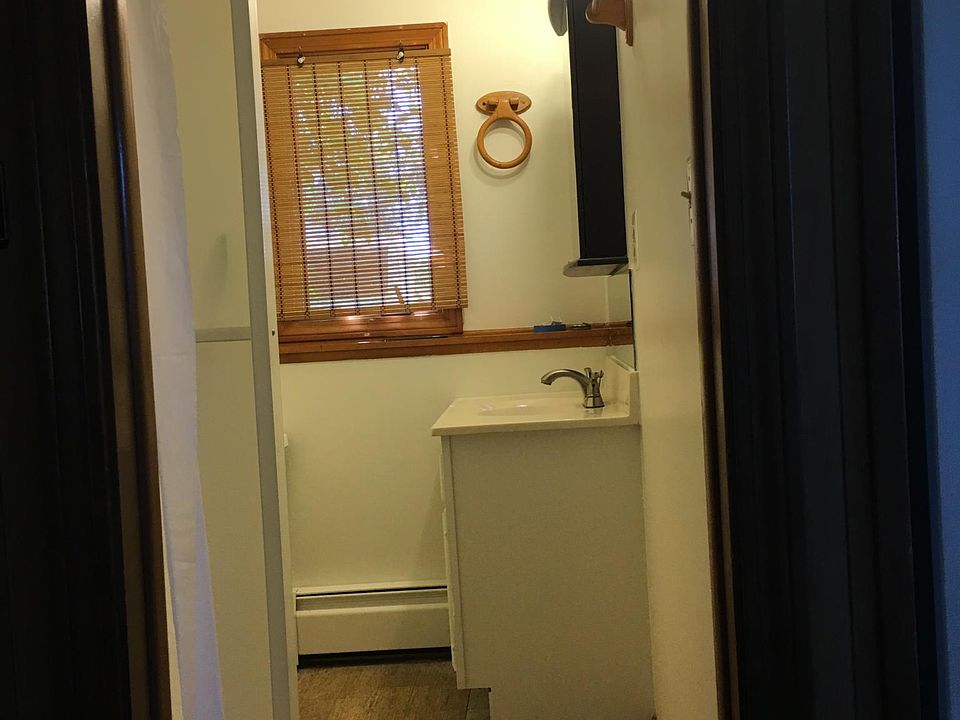 2nd image of 89 Julia St #1