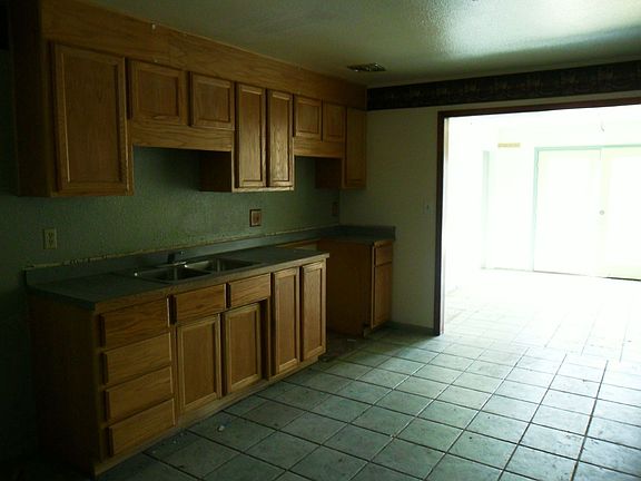 2nd image of 6701 W Windsor Ave