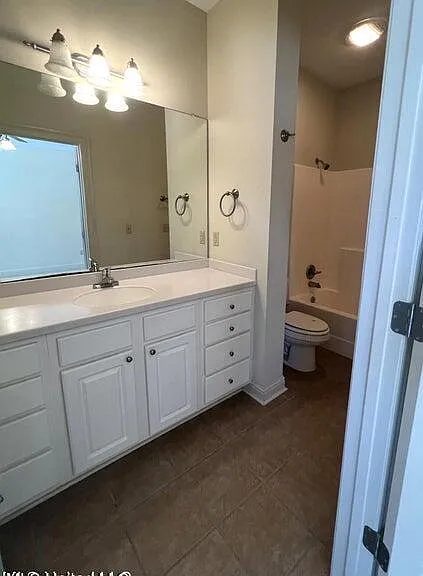 910 Jefferson Dr — Photo 15
