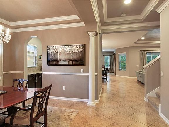 4th image of 4037 Windcrest Dr