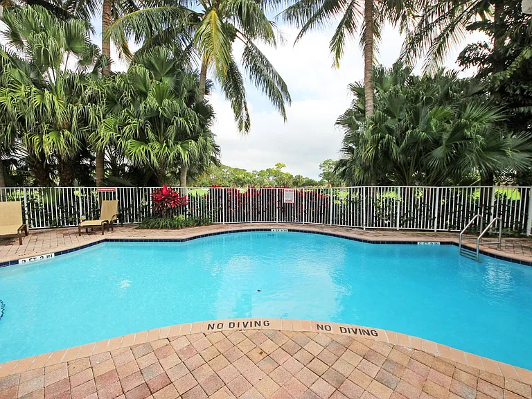 Resort Ln — Photo 4