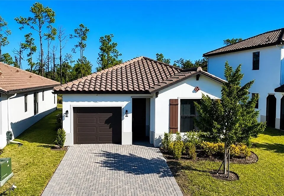 5681 Cassidy Ln