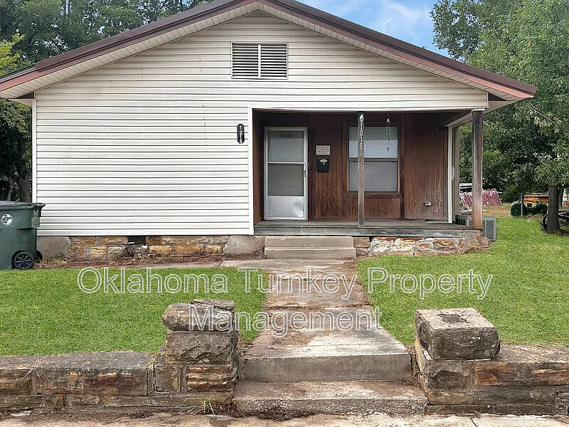 1218 N Okmulgee Ave