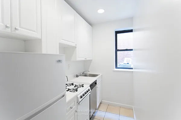 Rented by Copperwood Real Estate | media 19