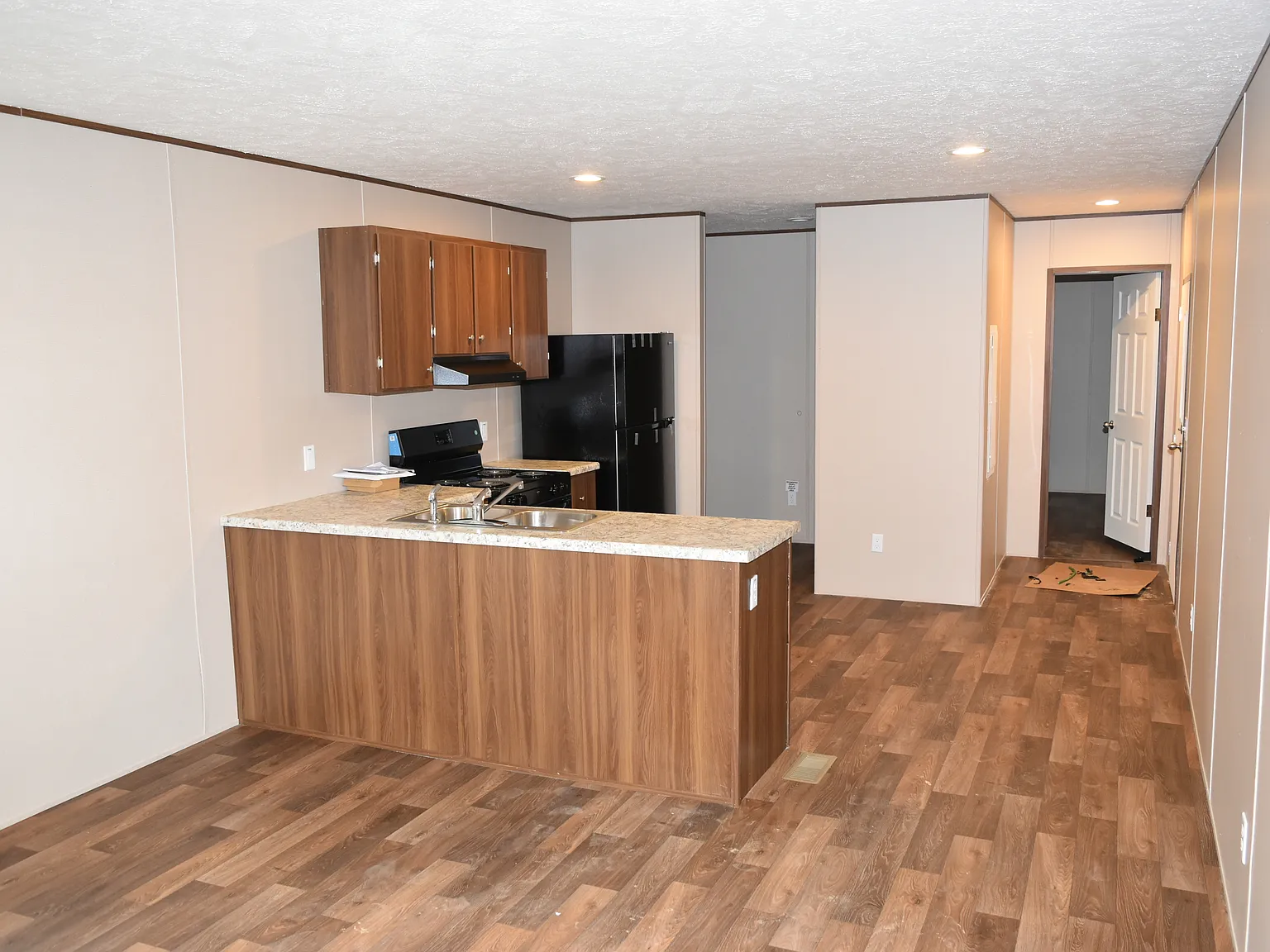 2 bed, 810 sqft, $995 — Photo 3